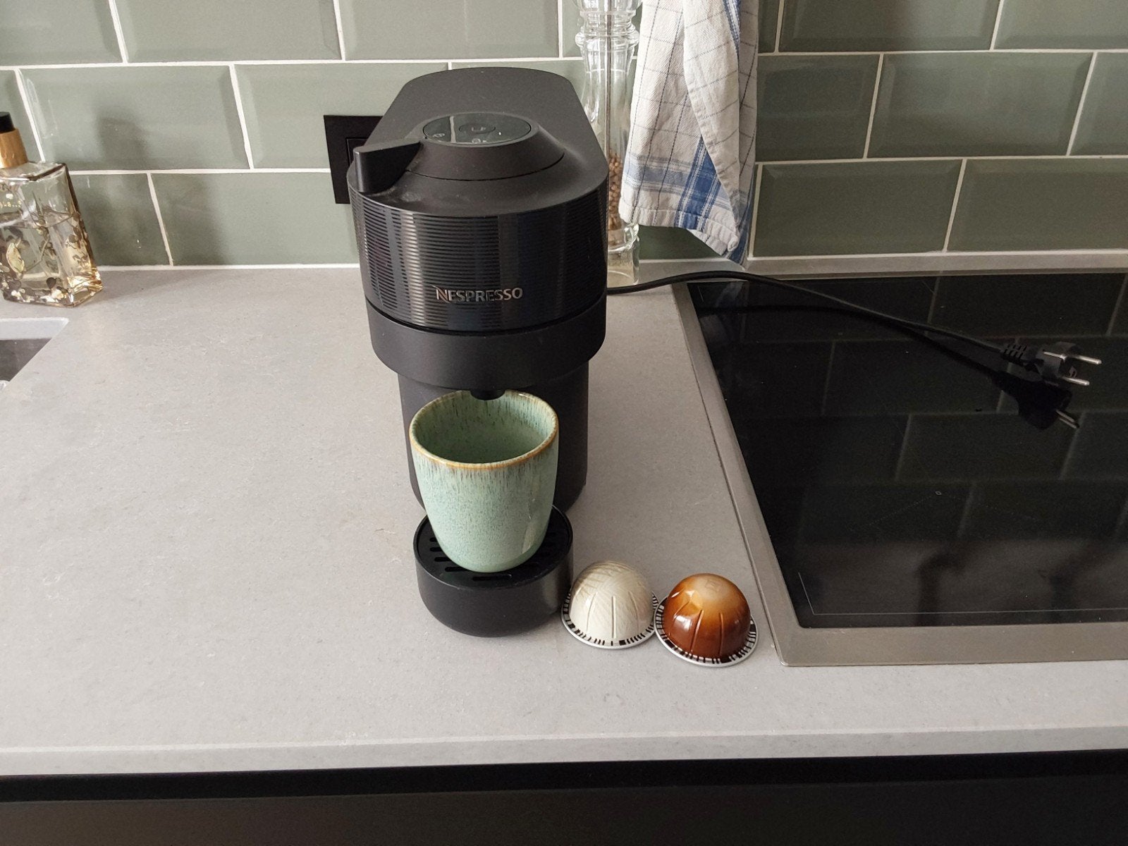 nespresso vertuo machine, Enlèvement, Utilisé, Dosettes et capsules de café