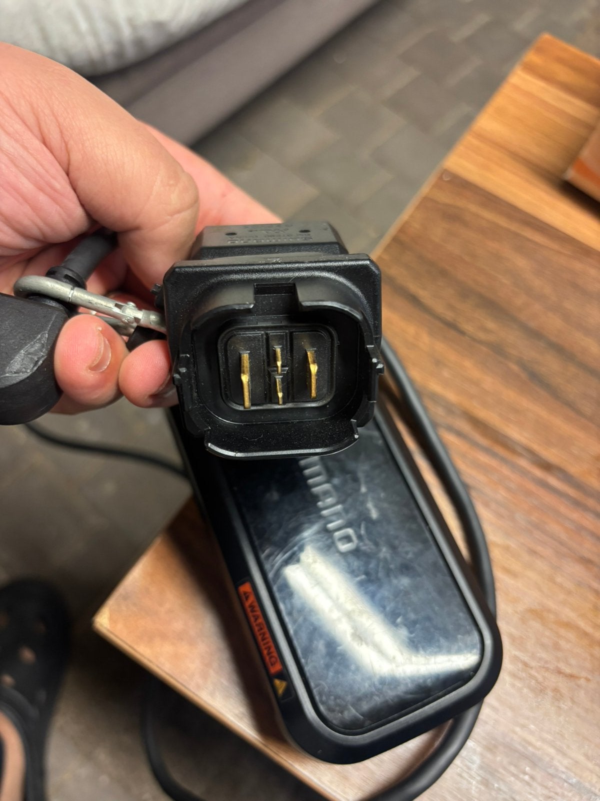 Chargeur de batterie original Shimano EC-E6002 — complet, Utilisé