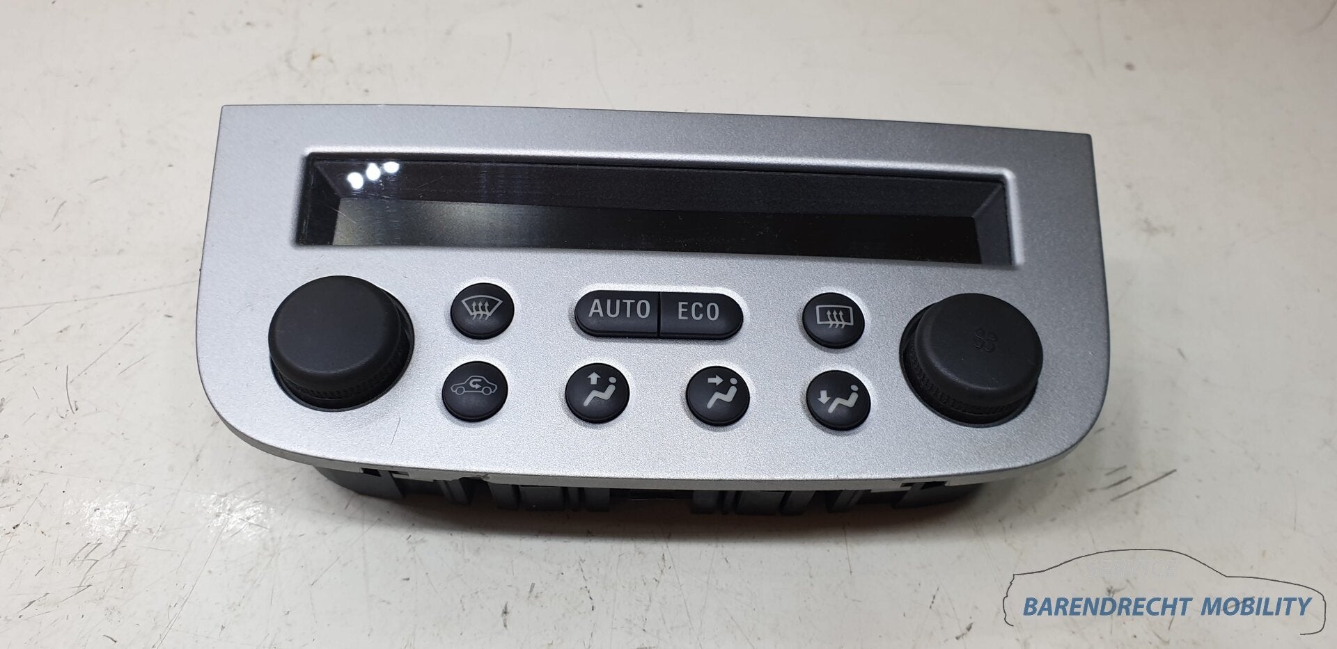 Panneau de commande de climatisation Opel Corsa C 96252147 p, Opel Automobile GmbH, Opel, Bahnhofsplatz 1
65423  Russelsheim am Main, DE
