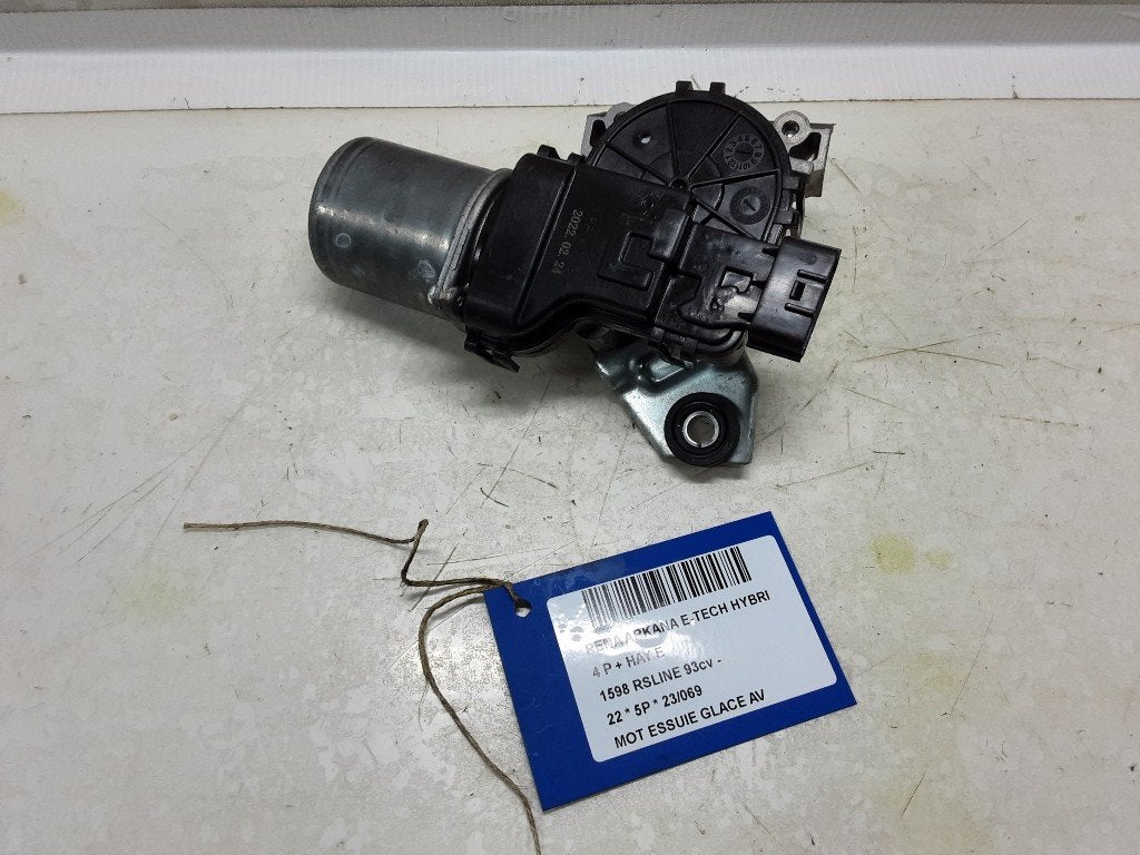 MOTEUR ESSUIE-GLACE AVANT Arkana (RJLL) (288006178R), Renault, Utilisé, Peter-Huppertz-Straße 5
51063  Köln, DE, Dialog.deutschland@renault.de