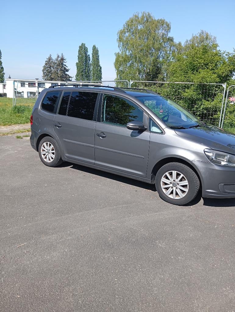 VW touran 16 tdi euro 5 airco, Auto's, Volkswagen, Euro 5, Monovolume, 4 cilinders, 16 cc
