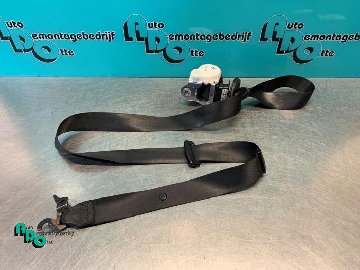 Ceinture de sécurité avant gauche d'un BMW 1-Serie (1-Seri, -, 3 mois de garantie, Utilisé, -