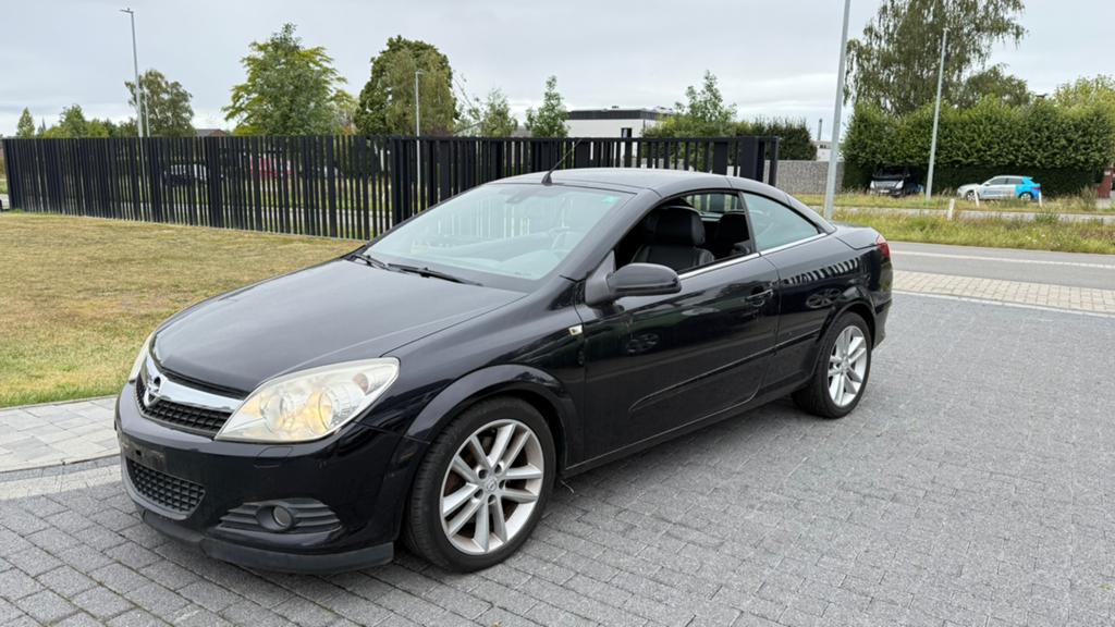 OPEL ASTRA CABRIO 1.9 CDTI * COSMO * LEDER * GEKEURD, Autos, Opel, Cuir, Entreprise, Cabriolet, Boîte manuelle