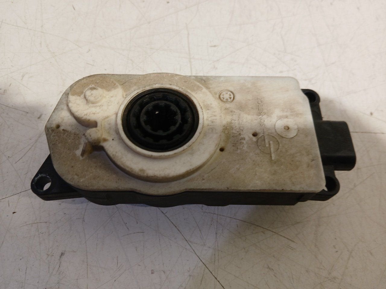 Kachelstelmotor BMW 5 serie, Onderdelen@venauto.nl, Van der Ven Autorecycling B.V., Gebruikt, Ettenseweg 76, 4706 PB Roosendaal, The Netherlands