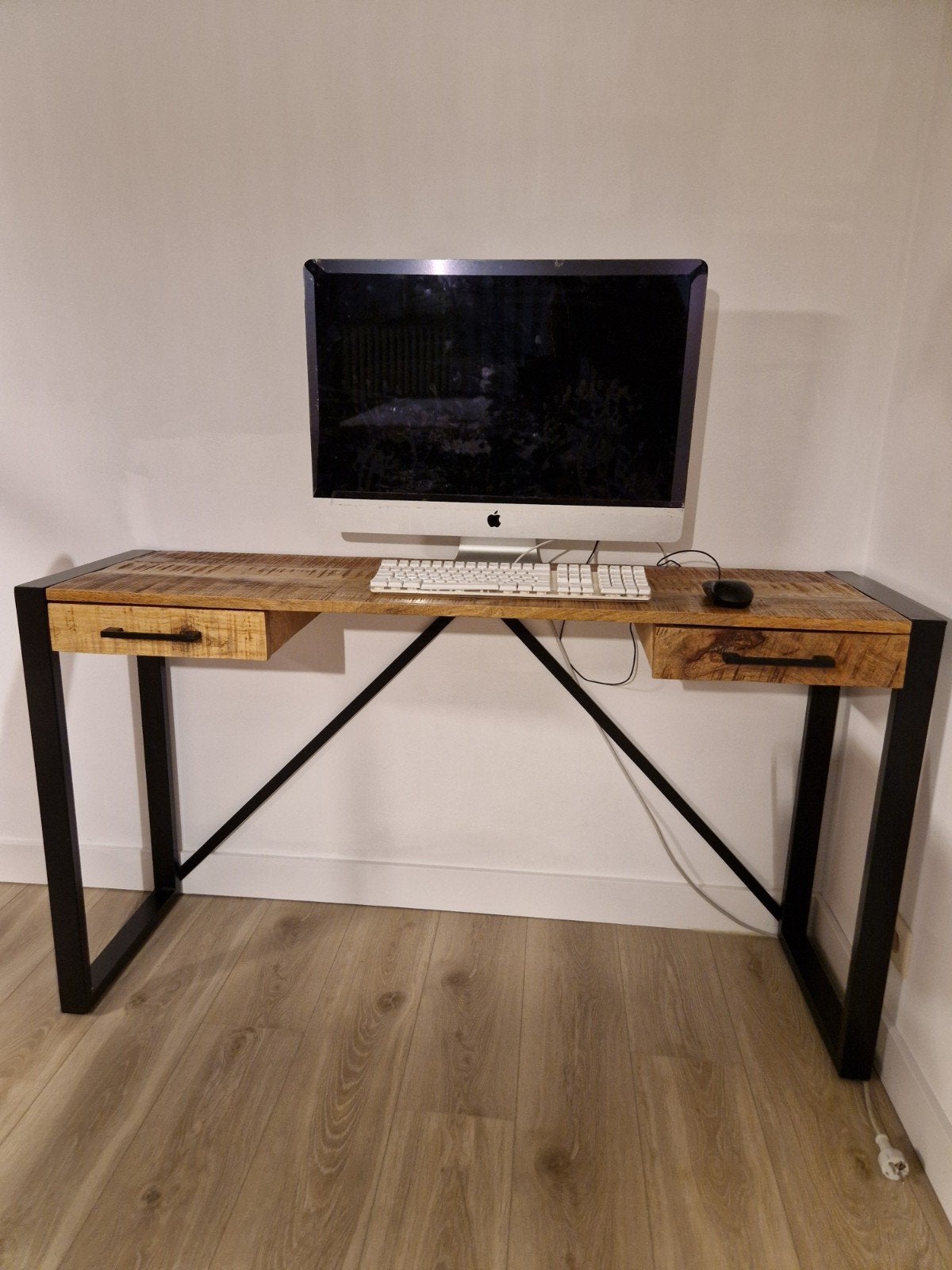 Table de bureau moderne et chaise confortable, Enlèvement