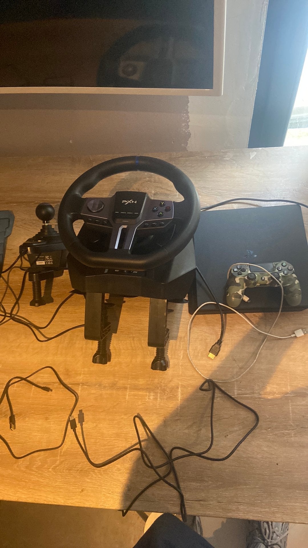 PlayStation 4 met games een stuur en pedalen, Ophalen, Zo goed als nieuw