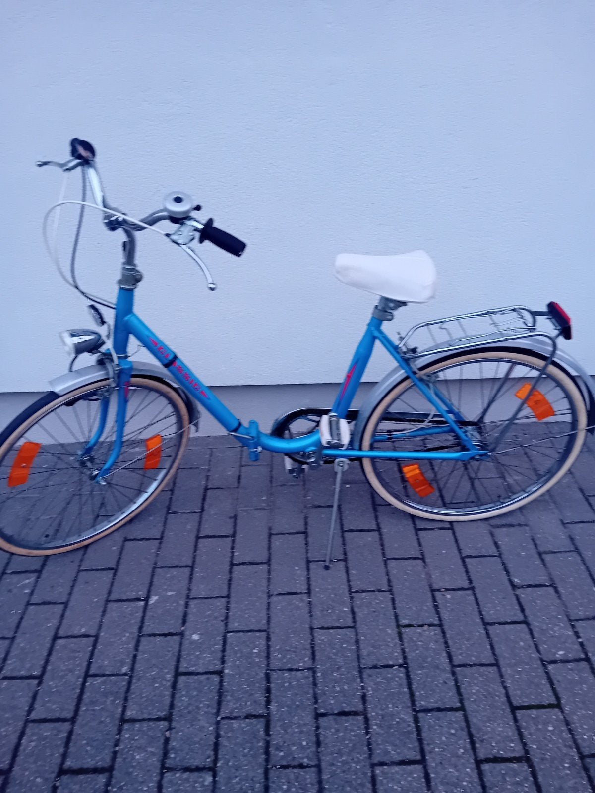 vélo pliable vintage dans un état impeccable.
hauteur du cad, Enlèvement
