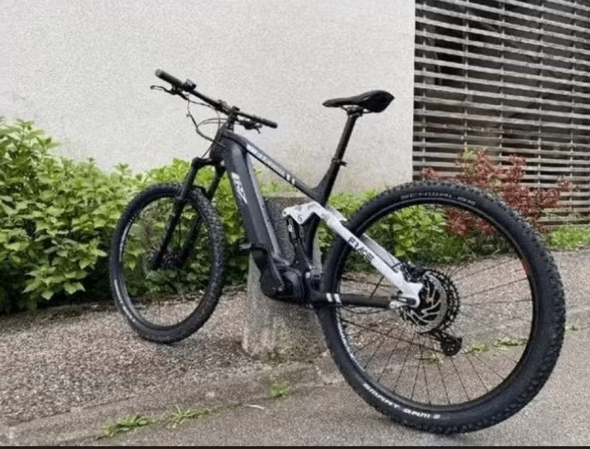 vtt électrique tout suspendu, Vélos & Vélomoteurs, Enlèvement, Comme neuf