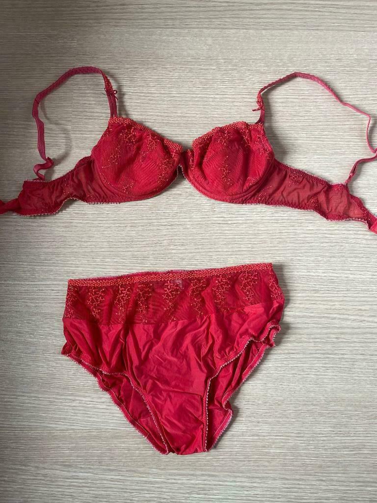 Marie Jo, BH 75 A, slipje S of 38, Enlèvement ou Envoi, Rouge, Ensemble