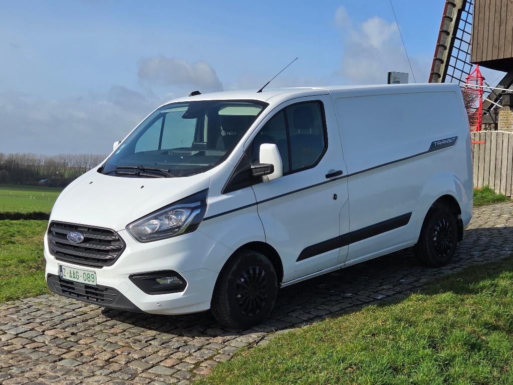 Ford transit custom/ BTW AFTREKBAAR, Auto's, Bestelwagens en Lichte vracht, Voorwielaandrijving, Stof, USB, Euro 6