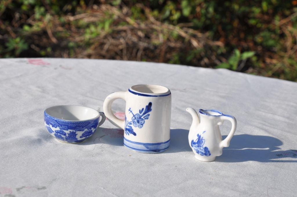§  ensemble de porcelaines petits objets de vitrine, Ophalen of Verzenden