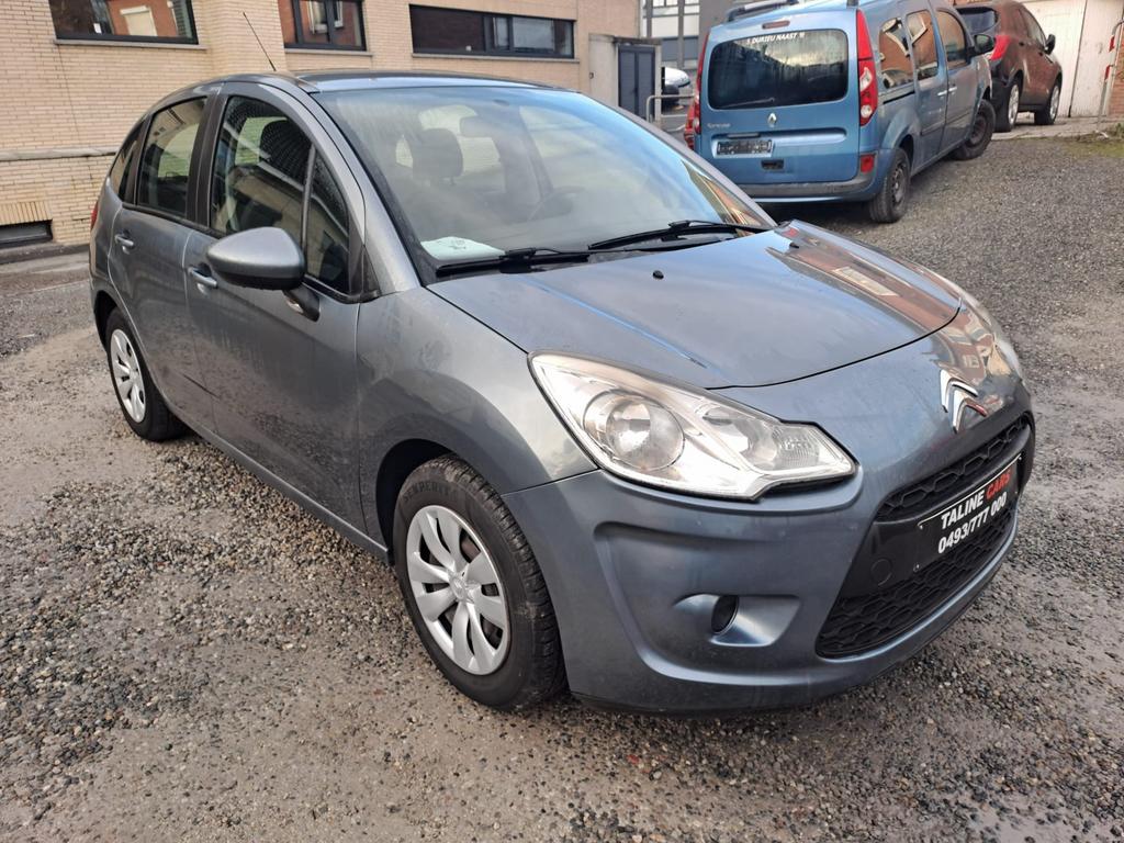 Citroën C3 (26), Voorwielaandrijving, https://public.car-pass.be/vhr/df31b83f-571d-4fc6-a2aa-e96631a3fb35, Stof, Zwart