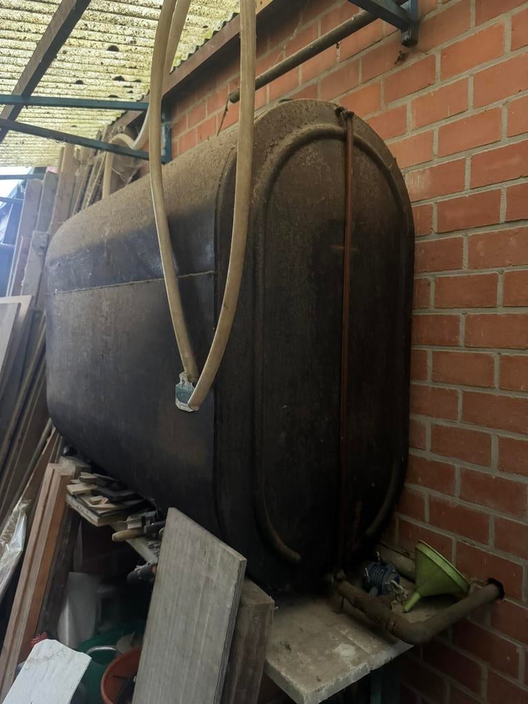 Marout tank 1000l, Ophalen, Zo goed als nieuw, Pomp