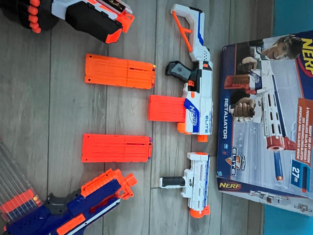Plusieurs nerf et cible - voir photos, Kinderen en Baby's, Speelgoed | Buiten | Actiespeelgoed, Zo goed als nieuw, Ophalen