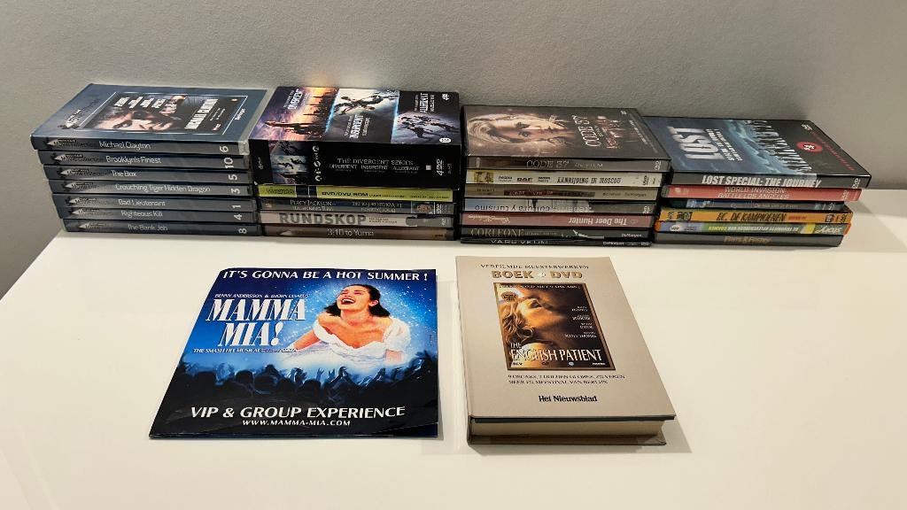 30 DVD's (+ 1 boek), Enlèvement ou Envoi, Utilisé