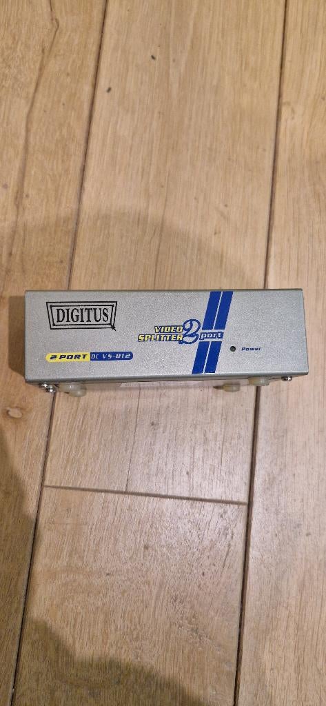 Splitter VGA 2 Ports, Enlèvement ou Envoi, Comme neuf, VGA