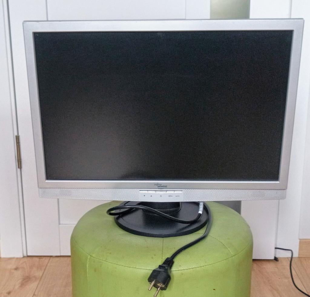 Fujitsu Siemens 19-inch monitor, Computers en Software, Monitoren, Ophalen, Zo goed als nieuw, VGA