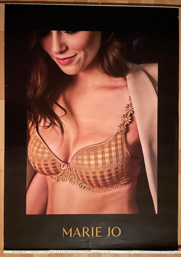 Luxe affiche lingerie, Ophalen of Verzenden, Deurposter of groter, Rechthoekig Staand