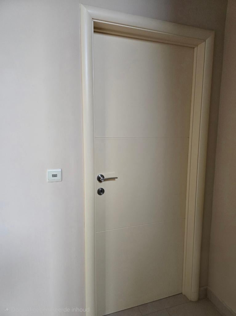 2 SCHILDERDEUREN met klink + slot, 77 x 200cm, Doe-het-zelf en Bouw, Deuren en Vliegenramen, Ophalen, Gebruikt, Hout, Binnendeur
