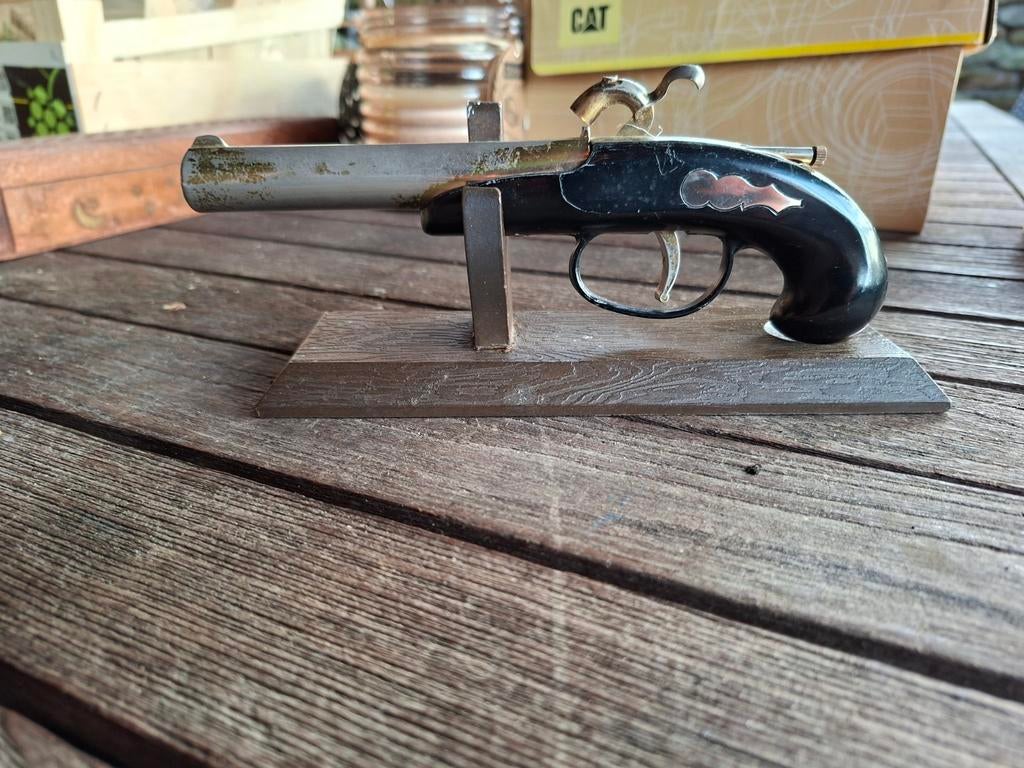 Briquet de table ancien pistolet, Collections, Briquet