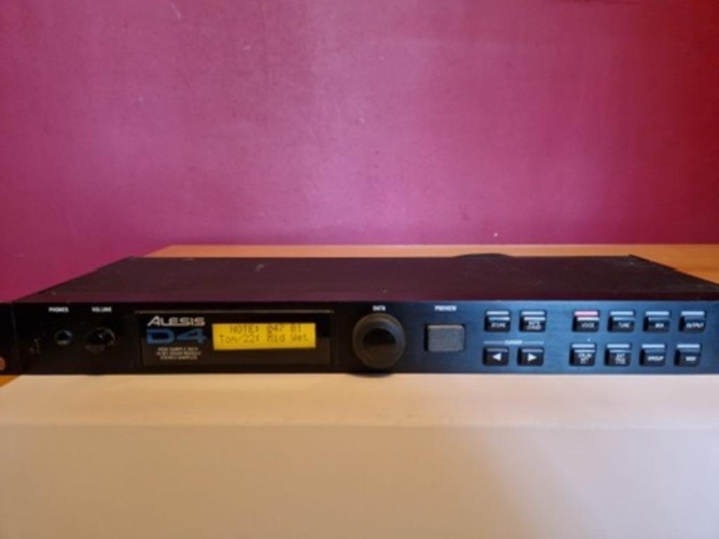 Alesis D4 Drum trigger module, Enlèvement ou Envoi, Utilisé, Autres marques