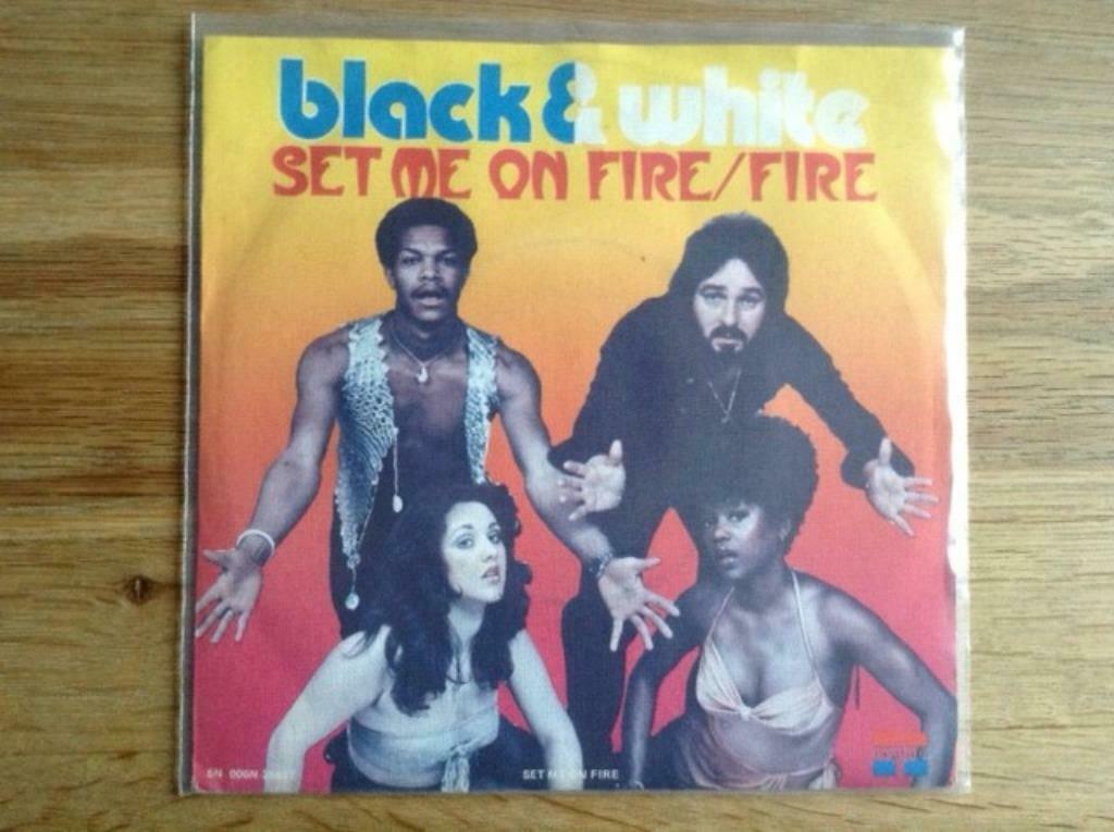 single black & white, Ophalen of Verzenden, 7 inch, R&B en Soul, Single