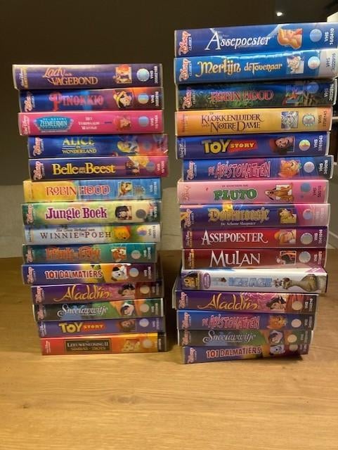 vidéos de Walt Disney et d'autres, Enlèvement ou Envoi, Dessin animé, Tous les âges, Utilisé