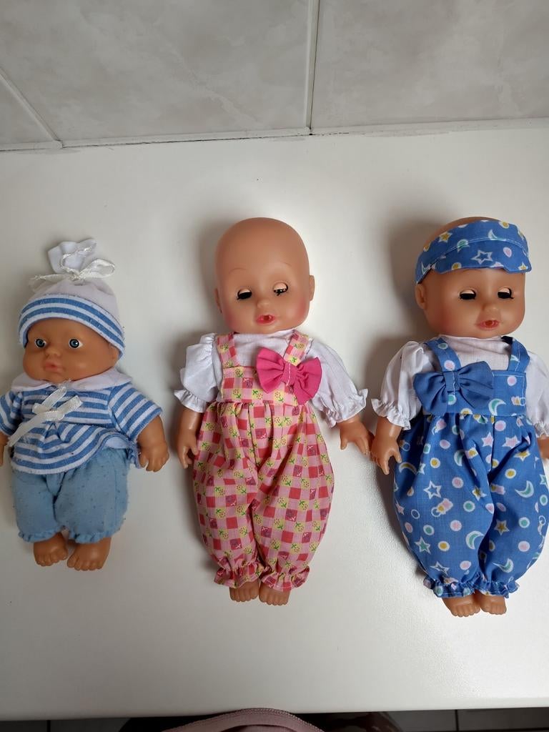 3 petites poupées de 20 et 26 cm, Enlèvement ou Envoi, Comme neuf