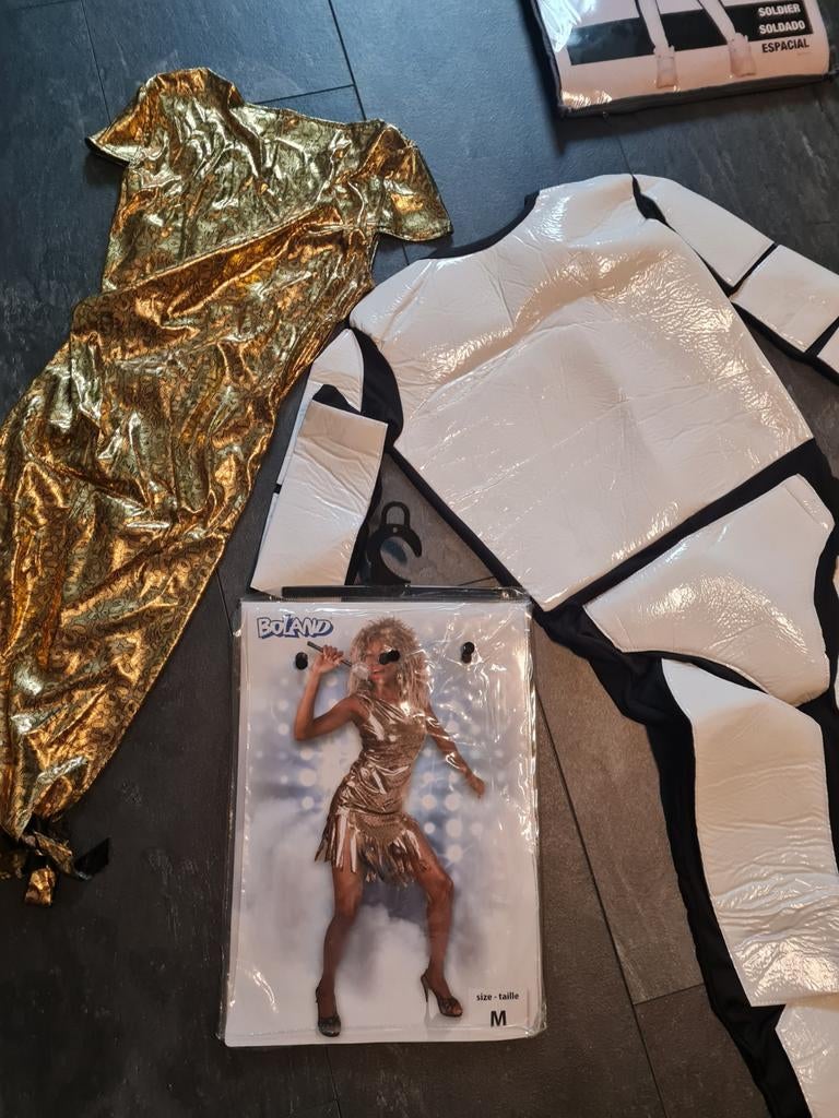 Allerlei carnaval verkleed kostuum dames Medium, Boeken, Ophalen of Verzenden