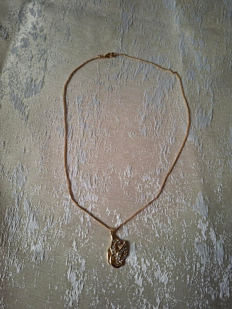 Goudkleurige ketting met hanger, Ophalen of Verzenden, Met hanger