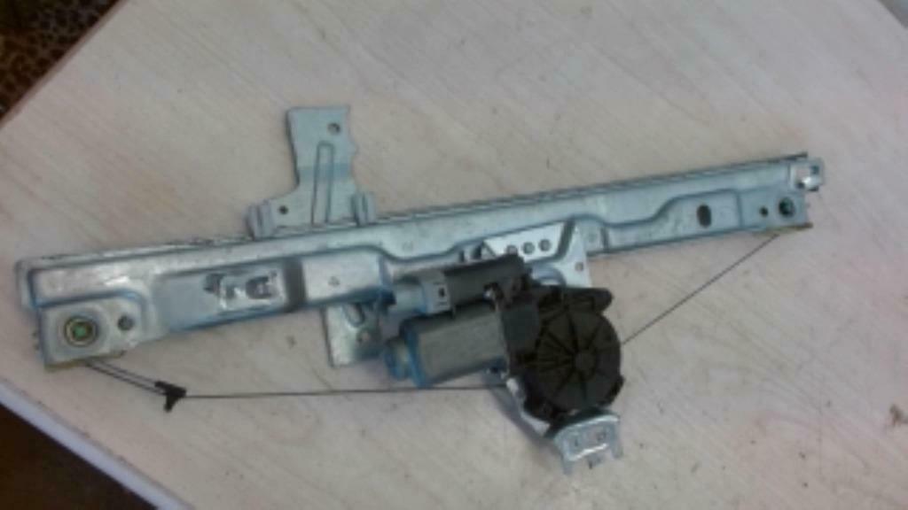 Lève vitre avant gauche Peugeot 207 3 portes 2006-2013, Enlèvement ou Envoi, Utilisé, Peugeot
