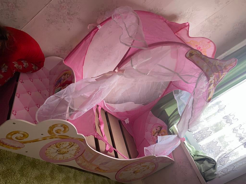 Lit carrosse princesse, Enlèvement, Utilisé