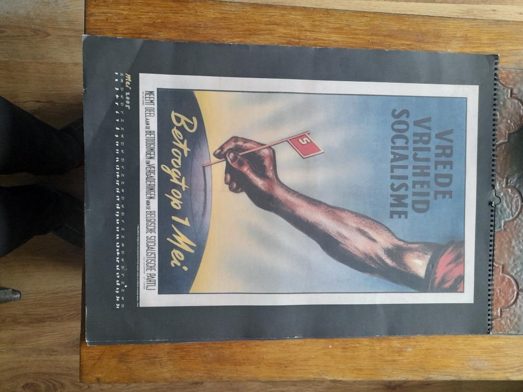 Kalender Socialistische betogingen (posterformaat), Ophalen