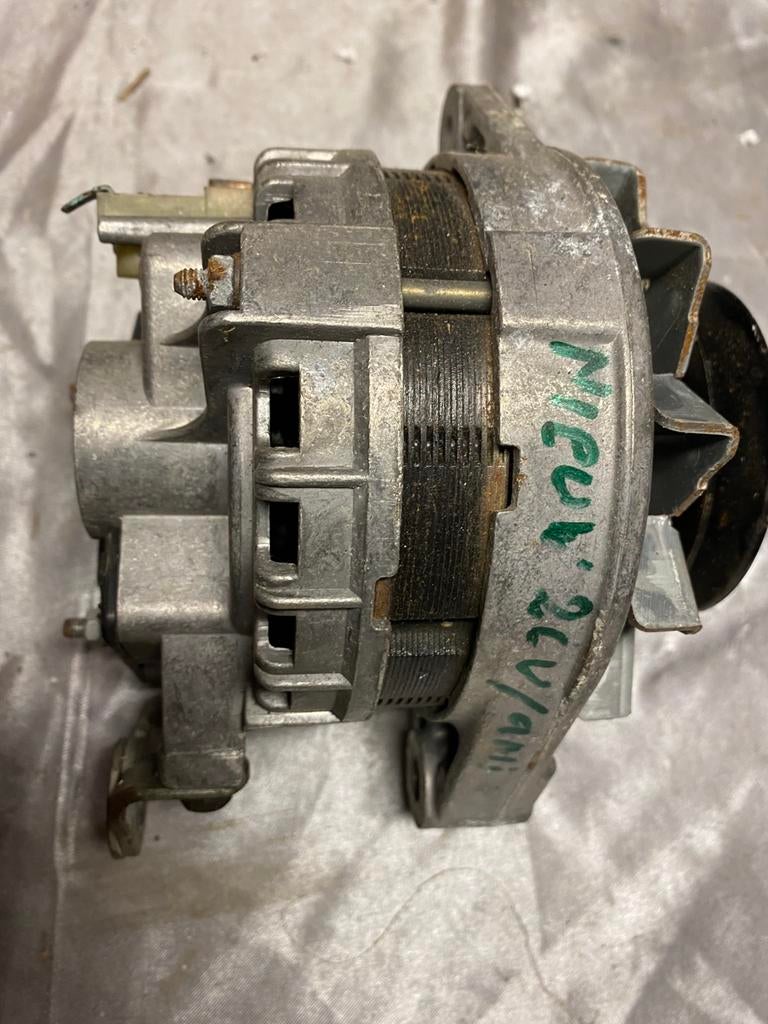 N.o.s. Dynamo’s voor 2CV, Ami, Renauld en Bmw/Mercedes, Auto-onderdelen, Ophalen of Verzenden, Renault