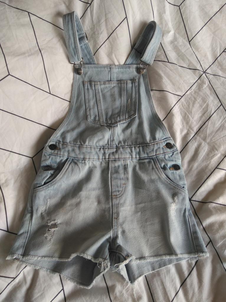 Salopette jeans short 10 jaar, Gebruikt, Meisje, Ophalen of Verzenden, Broek