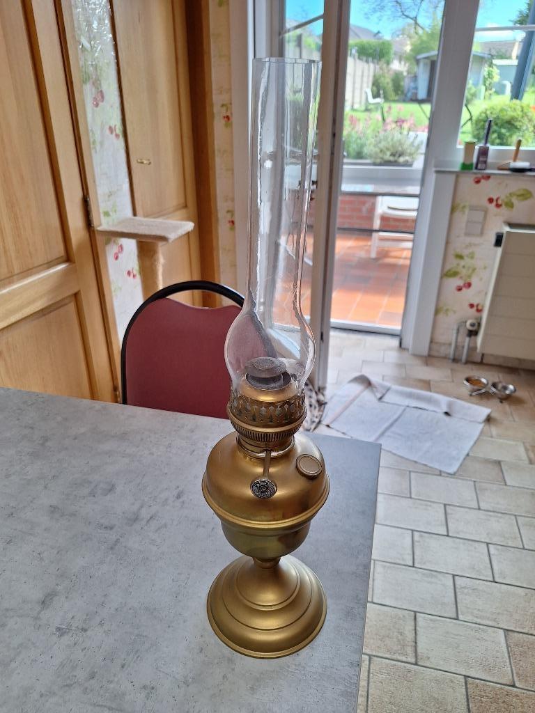Lampe à pétrole ancienne 52 cm, Enlèvement