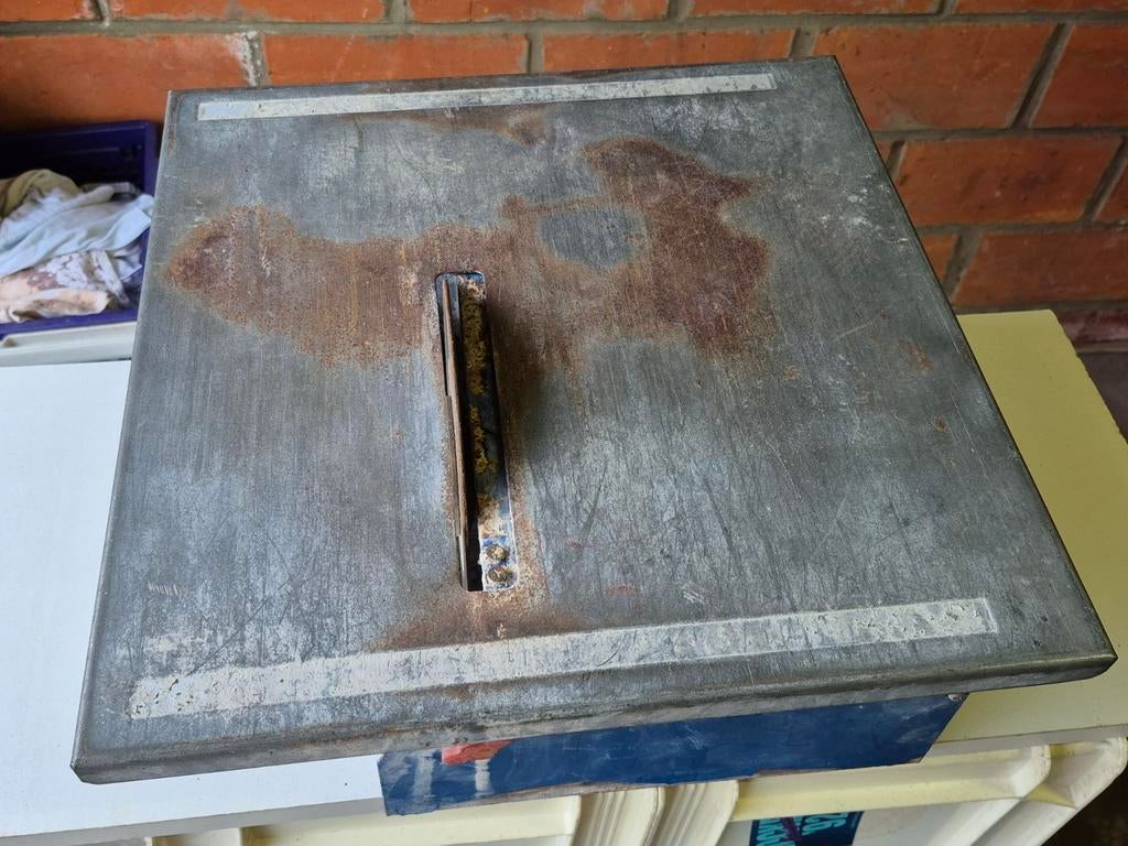 Tafel Tegelsnijder 40x40, Doe-het-zelf en Bouw, Gereedschap | Zaagmachines, Ophalen