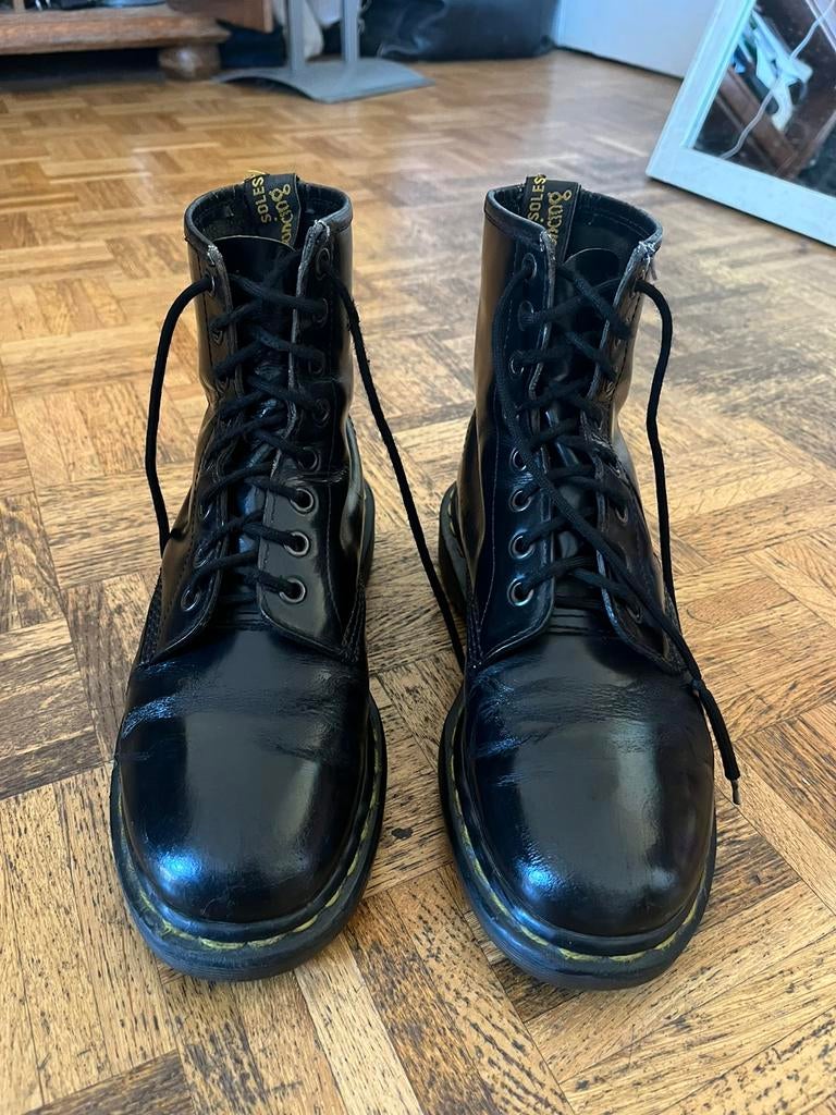 Boots Dr Martens, Enlèvement ou Envoi, Porté, Noir