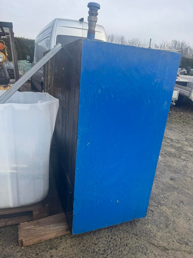 Mazouttank 2300 l enkelwandig altojd binnen gestaan, Doe-het-zelf en Bouw, Metalen, Zo goed als nieuw, Ophalen
