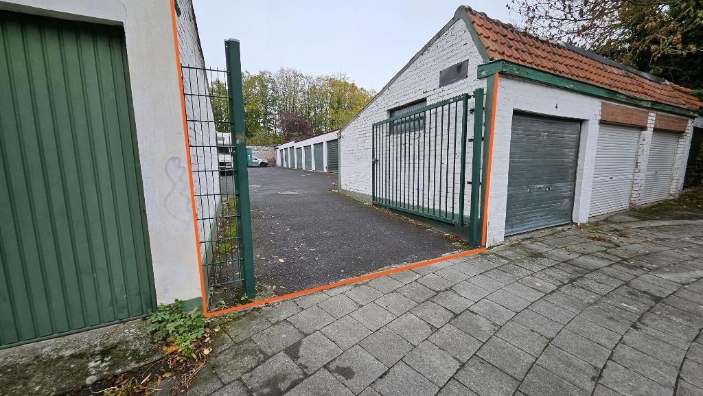 Lot de 7 Garages loués dans une batterie sans syndic, Province de Hainaut