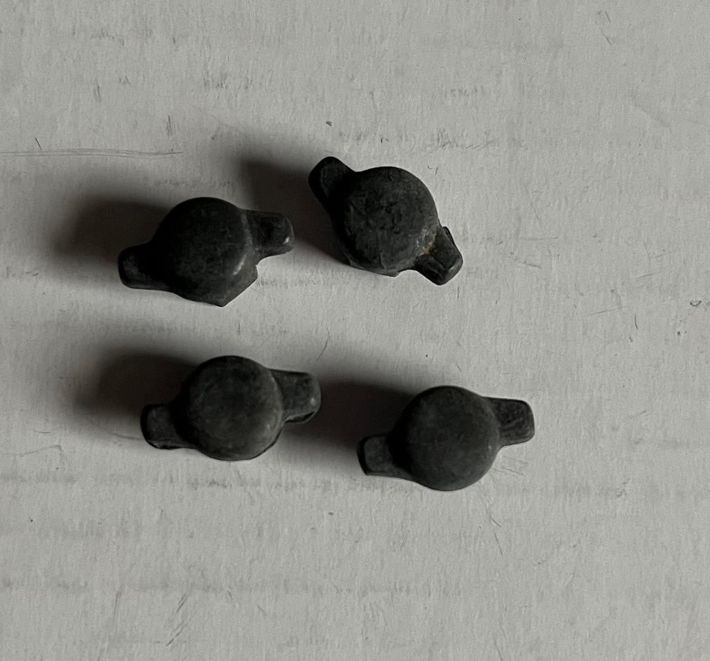 Écrous à oreilles Schuco ‼️, Envoi
