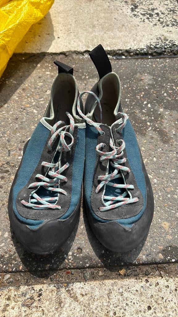 Chaussures escalade 37-38, Sports & Fitness, Enlèvement
