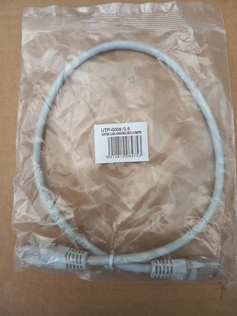 utp patch kabel 0.5m, Computers en Software, Pc- en Netwerkkabels, Ophalen, Nieuw
