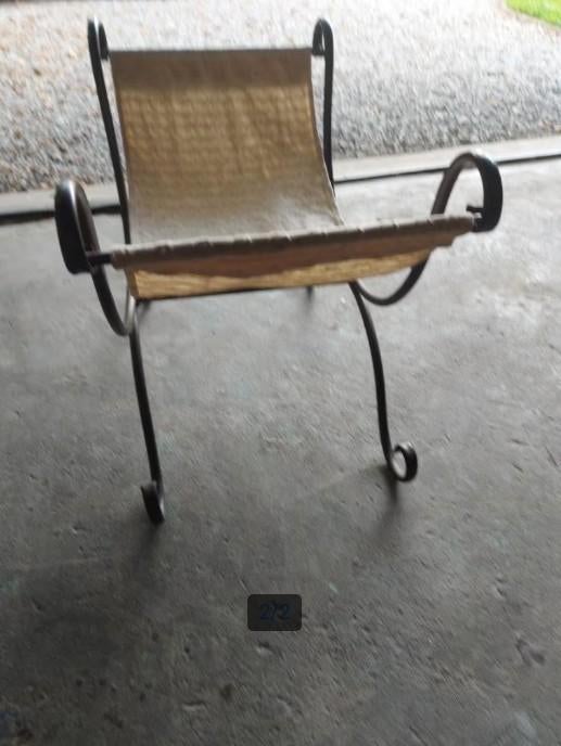 Porte-journaux et porte-revue, Ophalen, Gebruikt