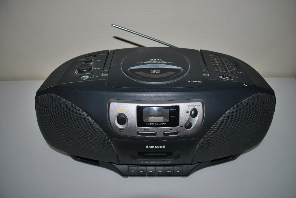 Samsung Lecteur CD/K7/Radio RCD750 Hors service, Enlèvement