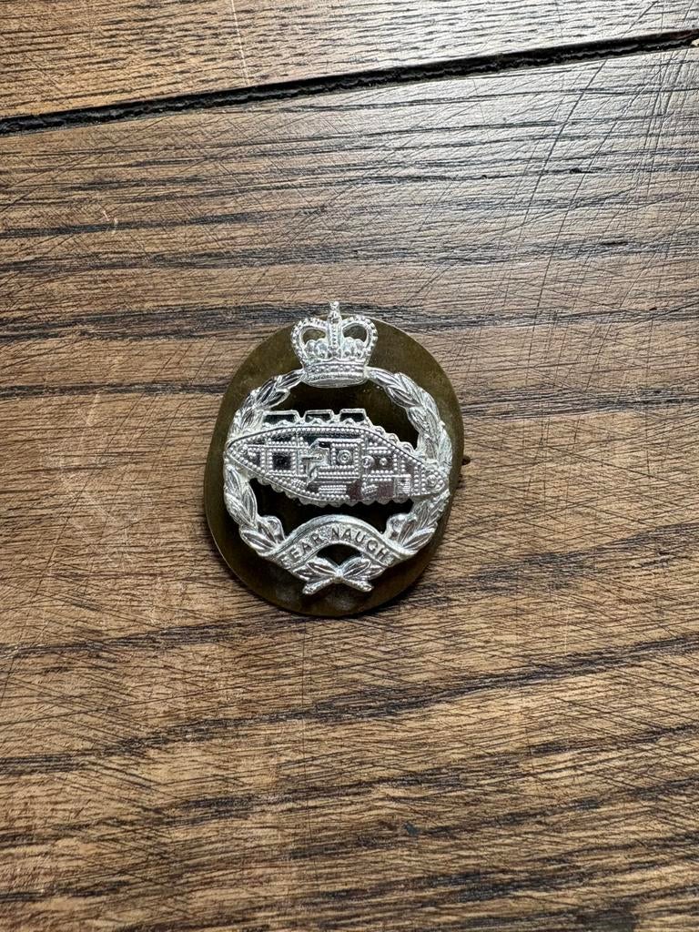 Insigne anglais royal tank regiment cap WW1, Collections, Enlèvement ou Envoi