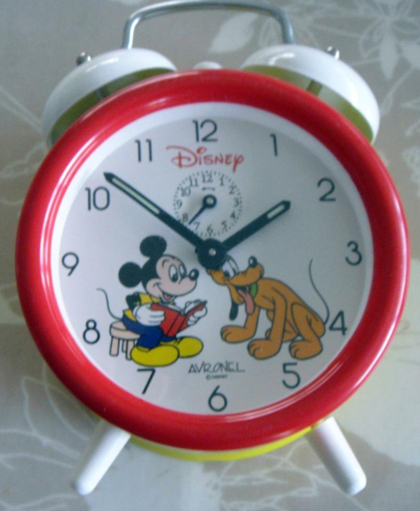 Réveil mécanique Disney Avronel Mickey Pluto 2 cloches, neuf, Enlèvement, Mickey Mouse, Neuf, Autres types