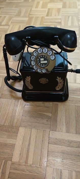 Vintage telefoon, oude telefoon bakeliet met draaischijf, Ophalen, Gebruikt, Met draaischijf