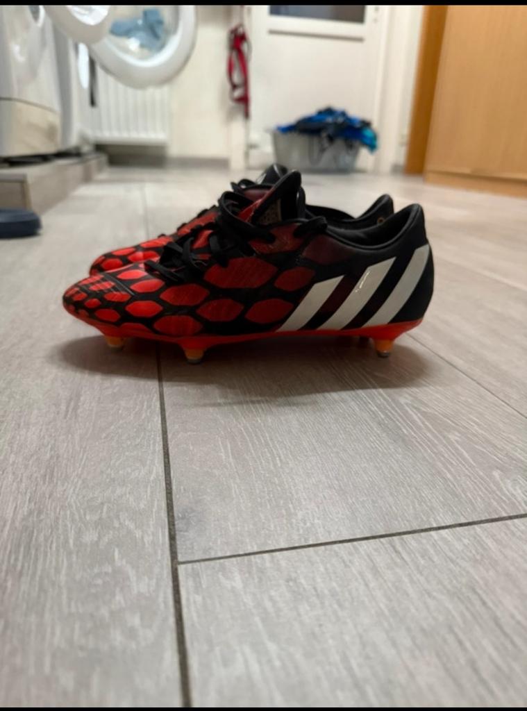 Adidas voetbalschoenen maat 39,5, Ophalen, Zo goed als nieuw
