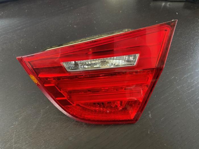 Feu arrière droit d'un BMW 3-Serie, Autos : Pièces & Accessoires, Éclairage, BMW, Utilisé, 3 mois de garantie, Enlèvement ou Envoi